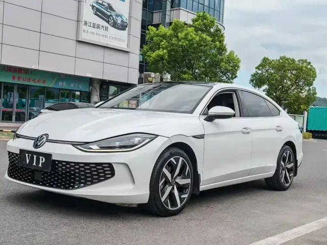 Фотография автомобиля — Volkswagen Lamando