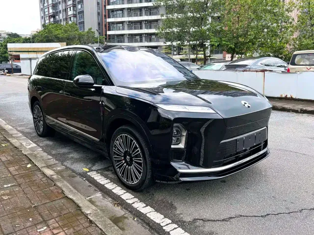 Nio ES8 — Фото автомобиля 3