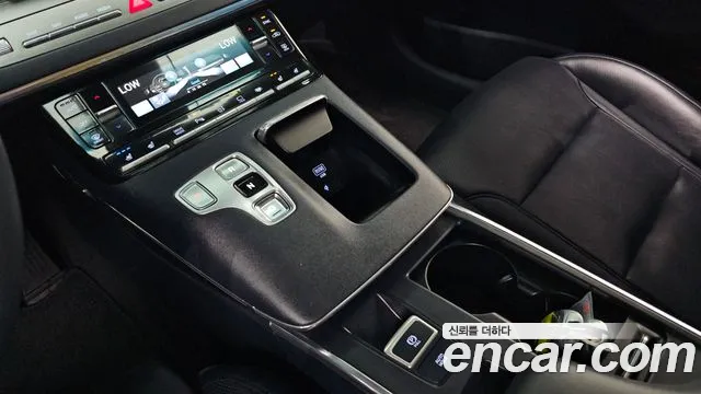 Hyundai Grandeur — Фото автомобиля 8