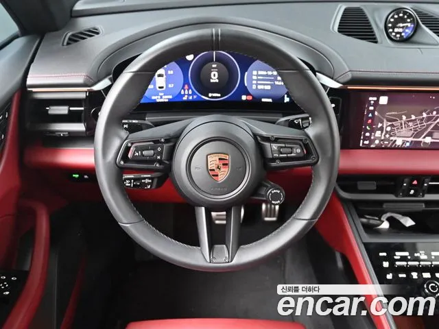 Porsche Macan Electric — Фото автомобиля 13