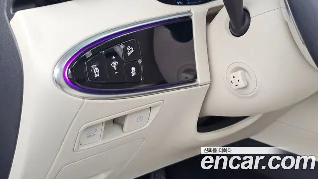 Genesis GV70 2.5T Бензин AWD — Фото автомобиля 24