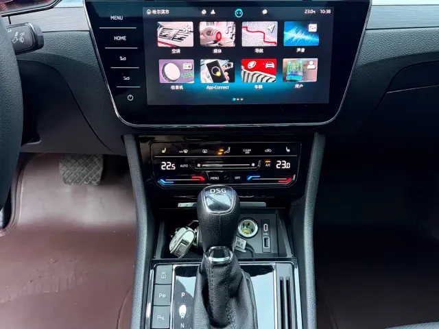 Skoda Superb — Фото автомобиля 12