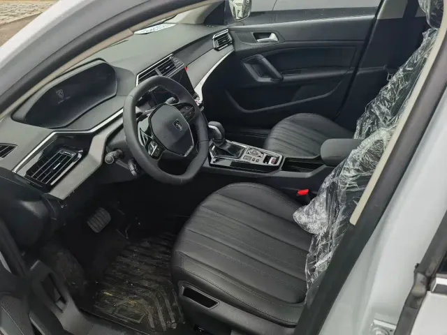 Peugeot 408 — Фото автомобиля 5