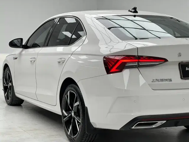 Skoda Octavia — Фото автомобиля 15