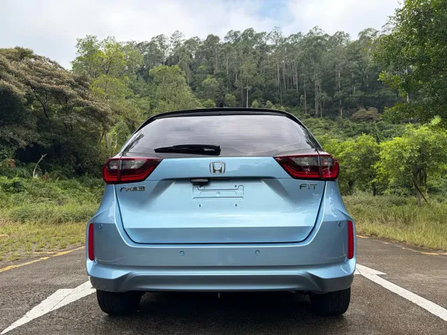 Honda Fit — Фото автомобиля 8