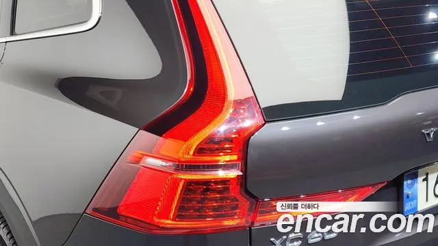 Вольво XC60 — Фото автомобиля 19