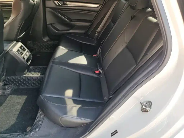 Honda Accord — Фото автомобиля 16