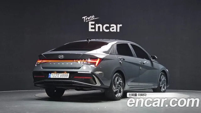 Hyundai Avante CN7 — Фото автомобиля 2