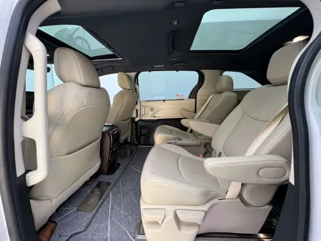 Toyota Granvia — Фото автомобиля 23