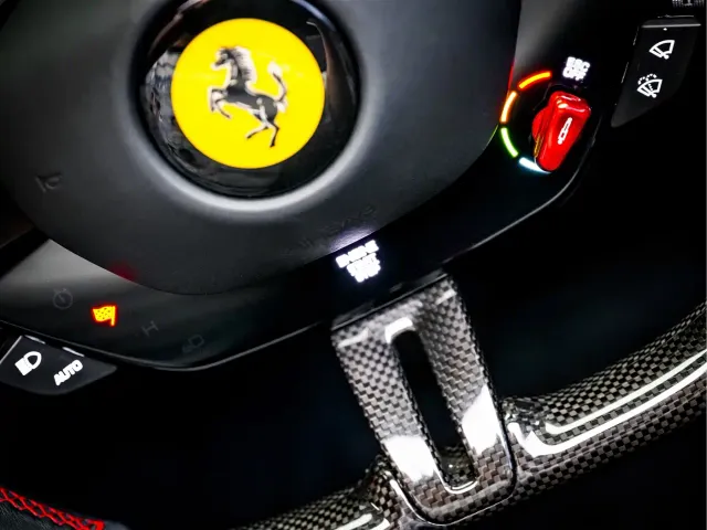 Ferrari SF90 — Фото автомобиля 14