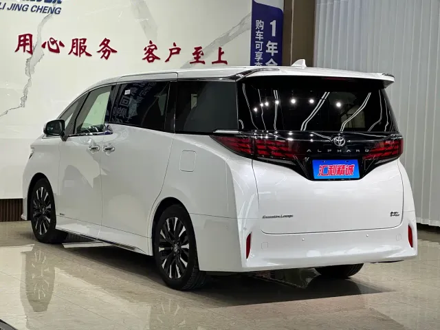 Toyota Alphard — Фото автомобиля 20