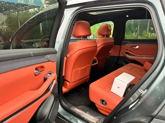 BYD Tang L — Фото автомобиля 12