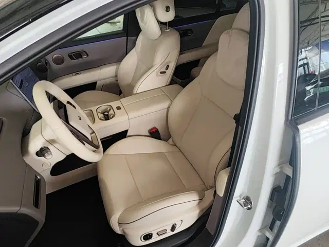 Li Auto i6 — Фото автомобиля 14