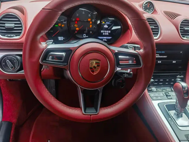 Porsche 718 — Фото автомобиля 11