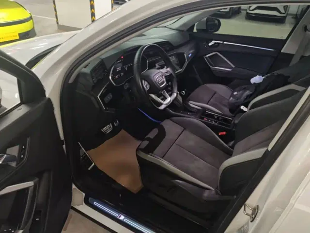 Audi Q3 — Фото автомобиля 15