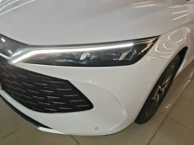 BYD Qin L — Фото автомобиля 23