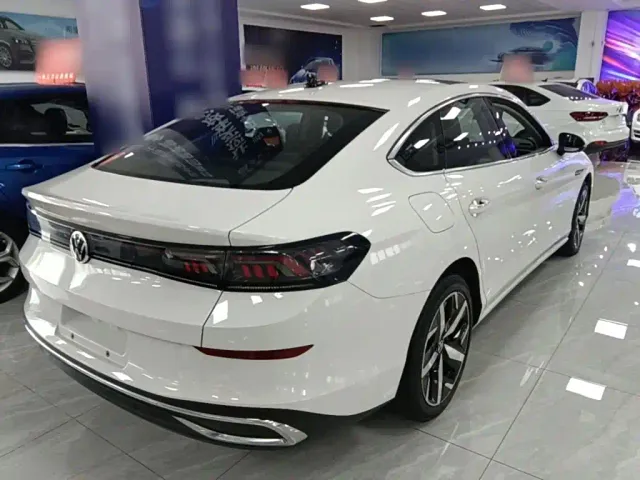 Volkswagen Lamando — Фото автомобиля 6