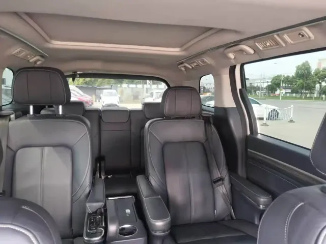 GAC Trumpchi M8 — Фото автомобиля 16