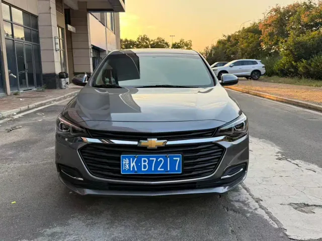 Chevrolet Monza — Фото автомобиля 3