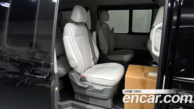 Hyundai Staria Staria 4WD Lounge 9 мест — Фото автомобиля 12