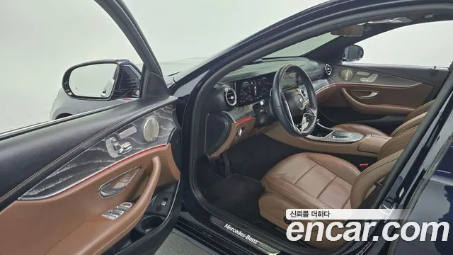 Mercedes-Benz E-Class W213 — Фото автомобиля 10