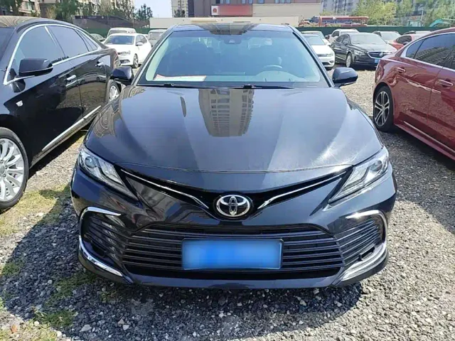 Toyota Camry — Фото автомобиля 2