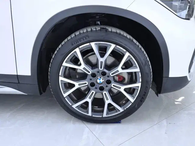 BMW X1 — Фото автомобиля 6