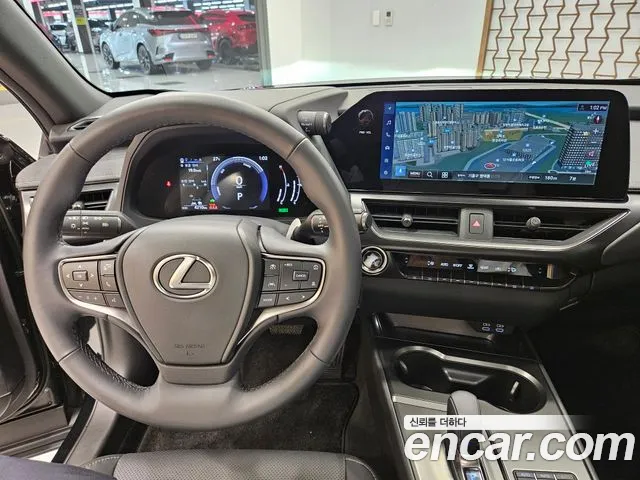 Lexus UX UX300h — Фото автомобиля 10