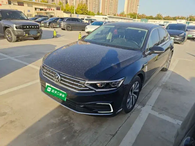 Фотография автомобиля — Volkswagen Magotan
