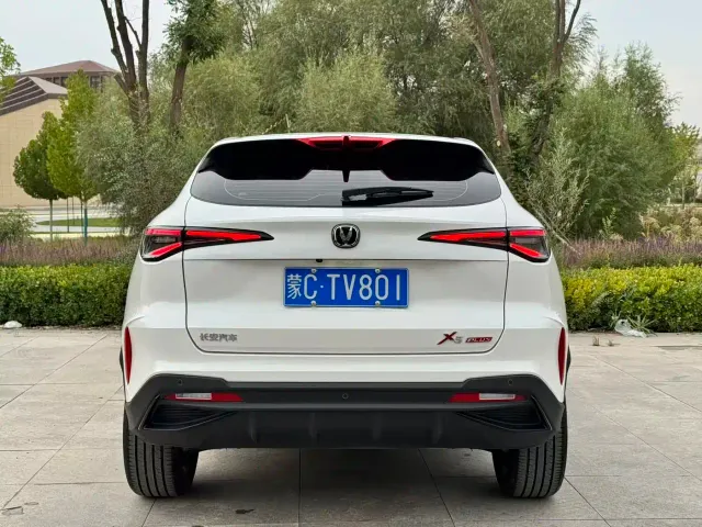 Changan X5 Plus — Фото автомобиля 8