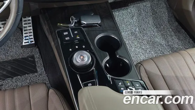 Kia K8 Hybrid — Фото автомобиля 9
