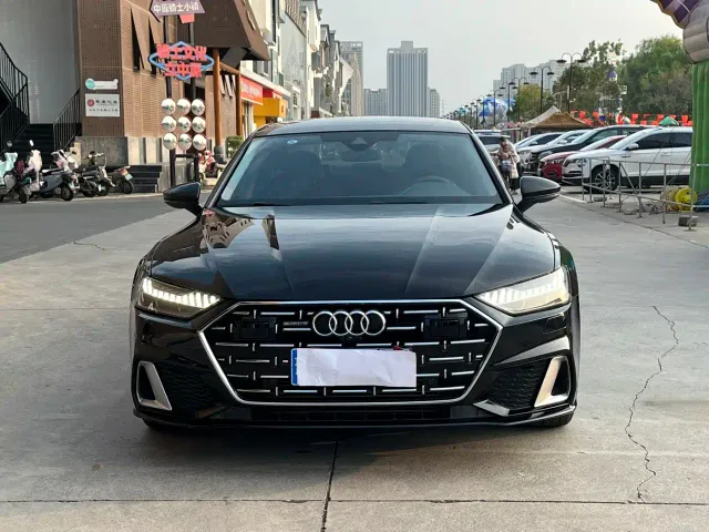 Фотография автомобиля — Audi A7L