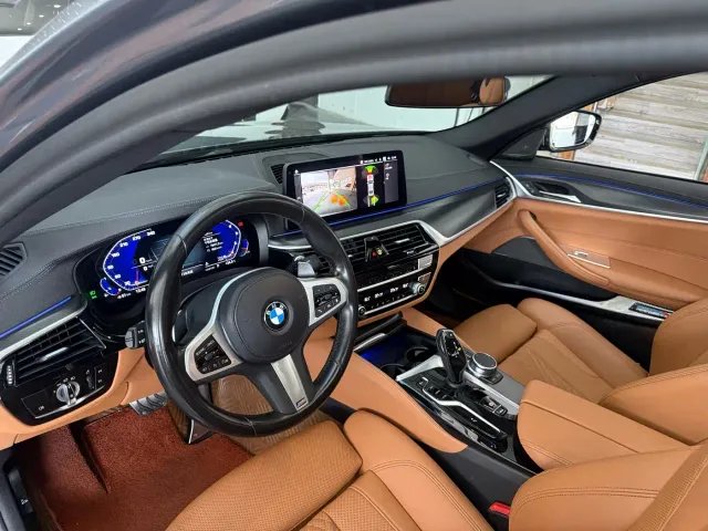 BMW 5 Series — Фото автомобиля 5