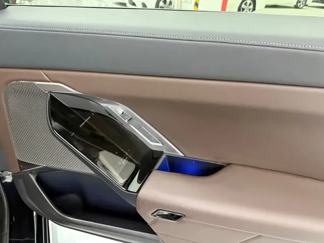 BMW 7 Series — Фото автомобиля 14