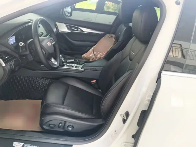 Cadillac CT5 — Фото автомобиля 14