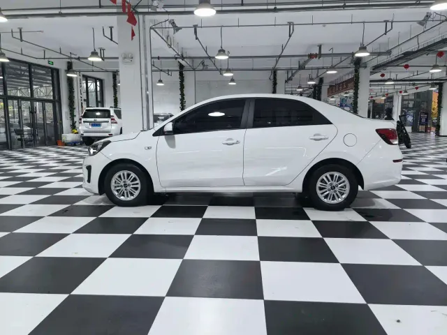 Kia Huan Chi — Фото автомобиля 7