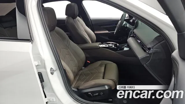 BMW 5 Series — Фото автомобиля 16