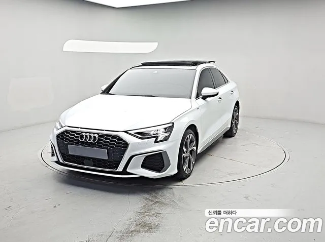Фотография автомобиля — Audi A3 8Y