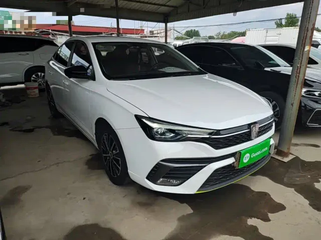 Roewe i5 — Фото автомобиля 3