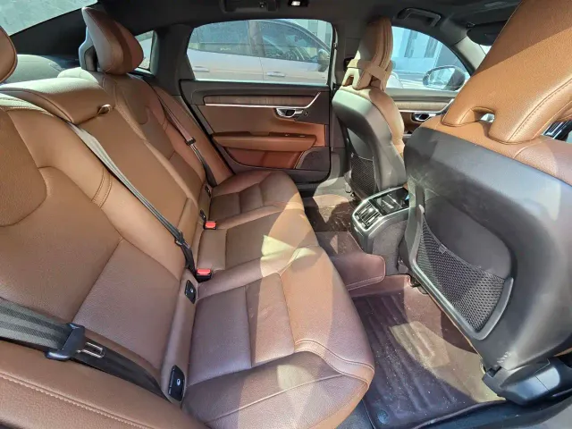 Volvo S90 — Фото автомобиля 10