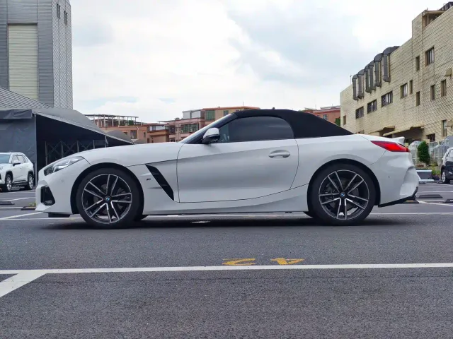 BMW Z4 — Фото автомобиля 10
