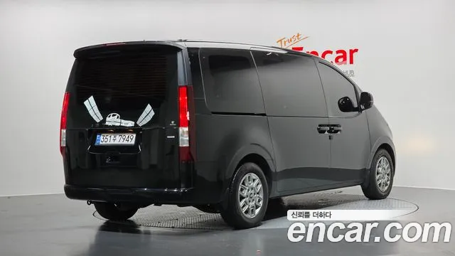 Hyundai Staria Staria 4WD Tourer 9 мест — Фото автомобиля 2