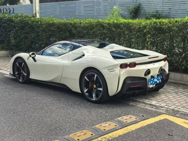 Ferrari SF90 — Фото автомобиля 5