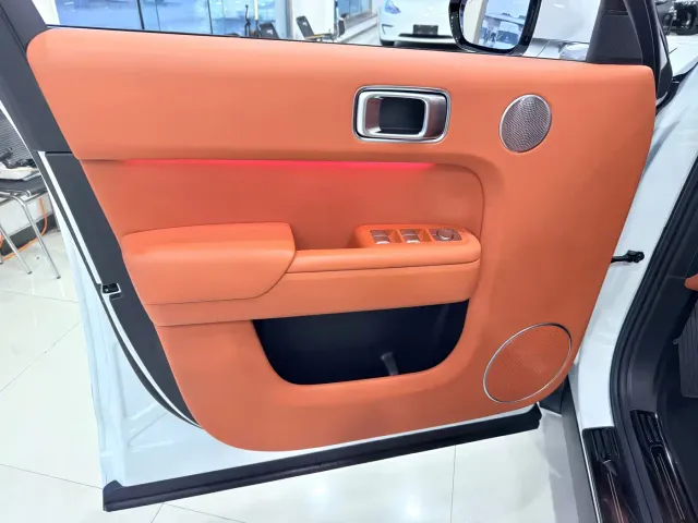 Li Auto L7 — Фото автомобиля 9