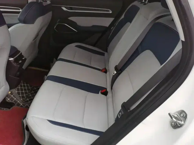 Geely Emgrand — Фото автомобиля 16