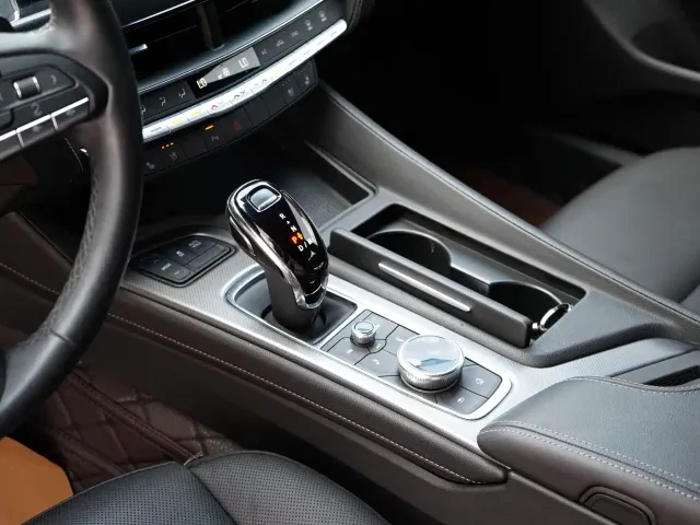 Cadillac CT5 — Фото автомобиля 9