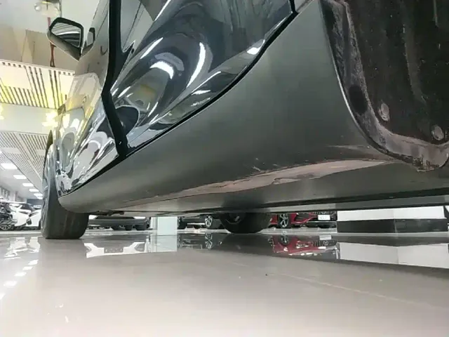 Tesla Model Y — Фото автомобиля 21