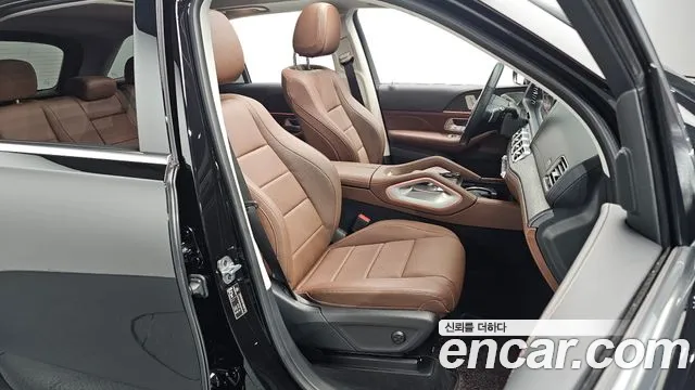 Mercedes-Benz GLE-Class — Фото автомобиля 16