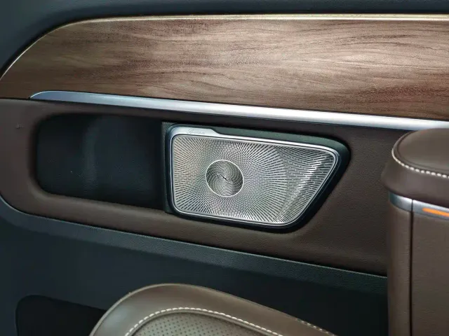 Mercedes-Benz V-Class — Фото автомобиля 23