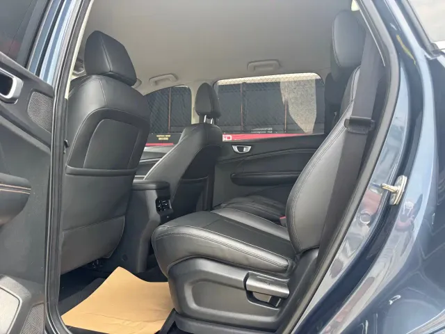 Wuling Jiachen — Фото автомобиля 6